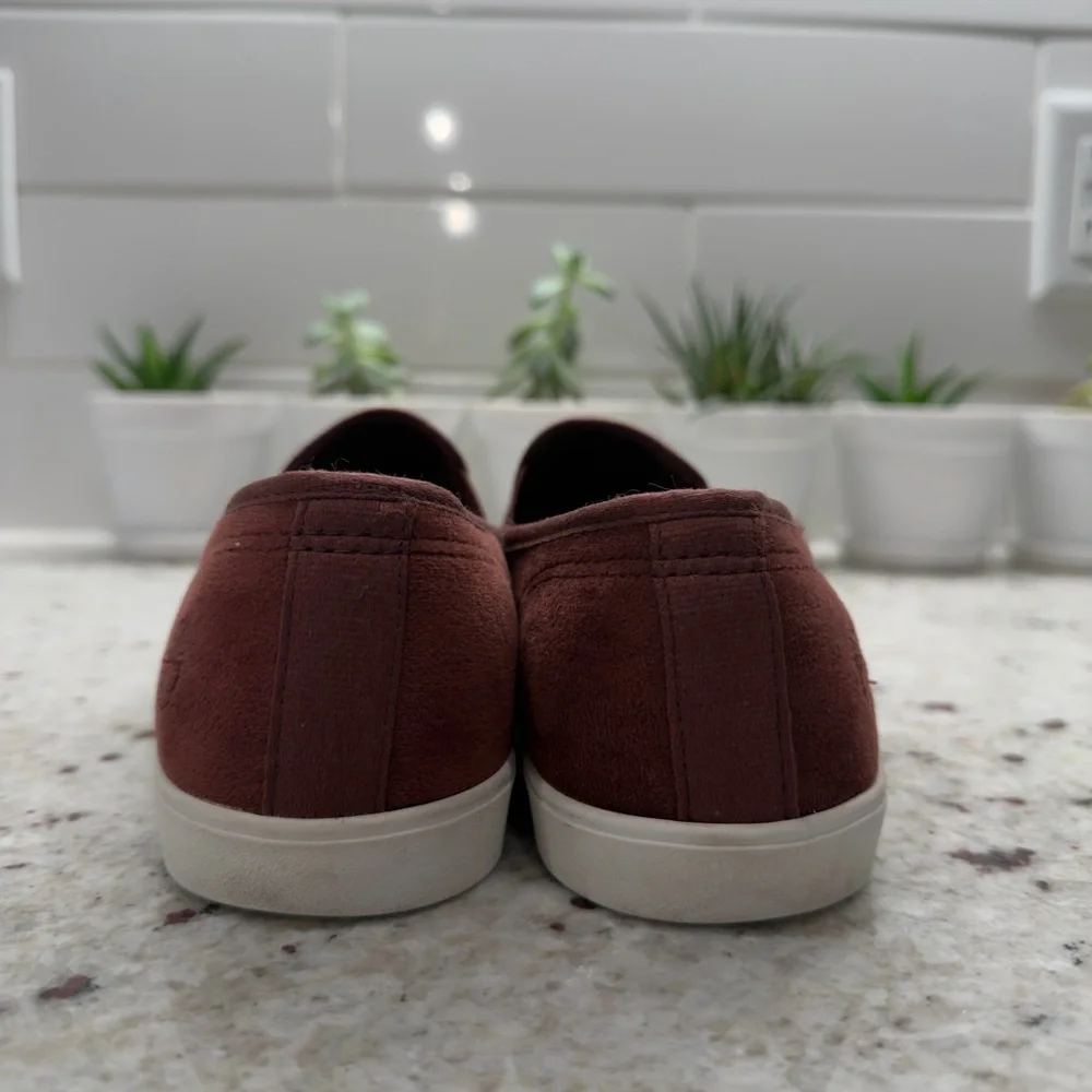Timberland Women's Suede Slip-On Sneakers‎ – Burgundy